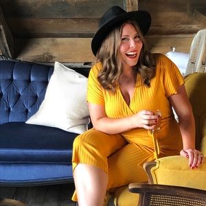 Meet your Posher, Cassandra